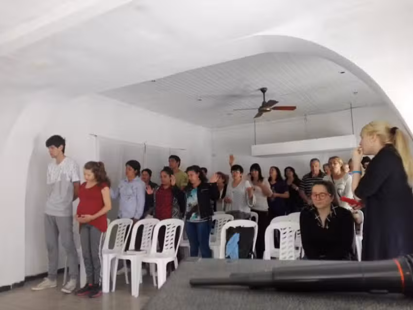 Iglesia Siguiendo Al Maestro