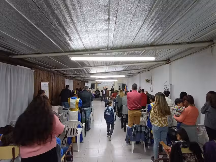 IGLESIA UN RESPLANDOR PARA EL MUNDO