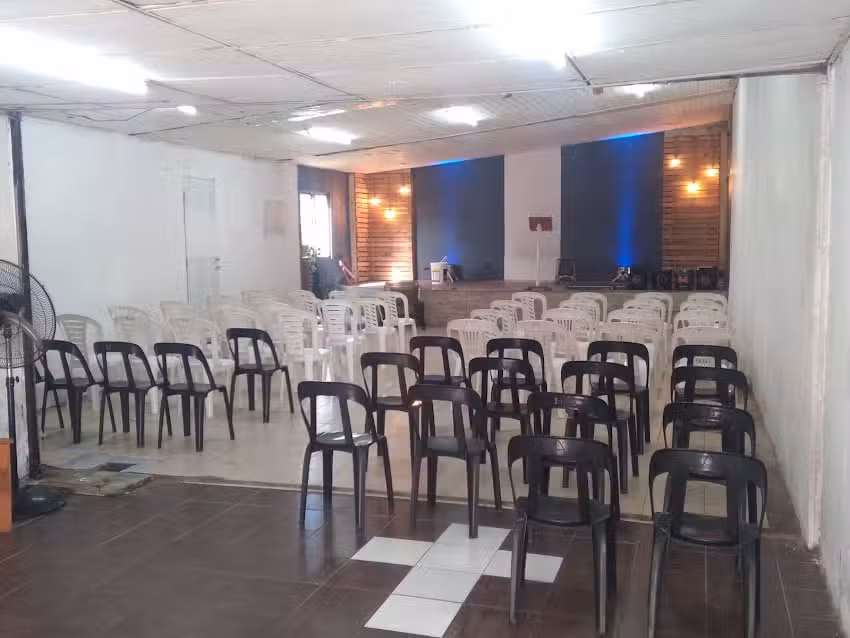 Iglesia Under
