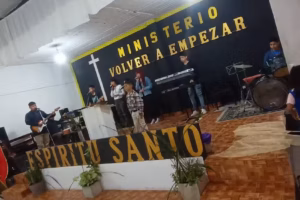 Iglesia Volver a empezar