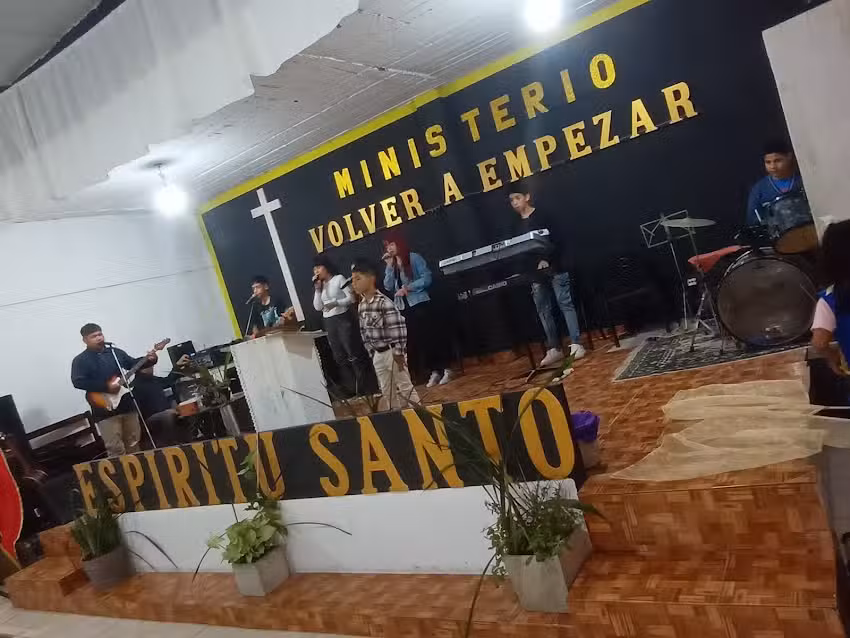 Iglesia Volver a empezar