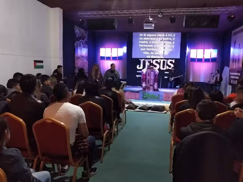 Jesus Es El Centro