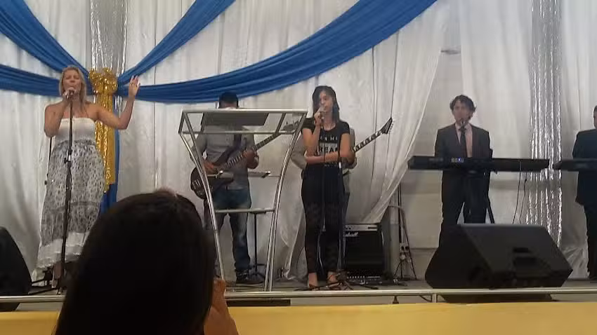 Jesús Es El Rey