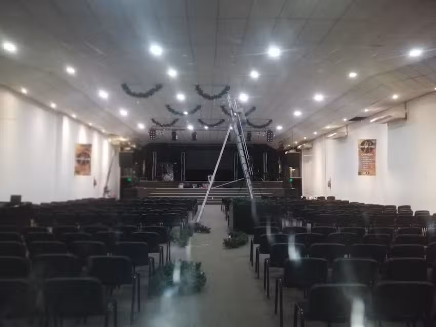 Jesús Está Aquí