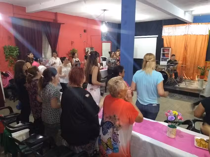 Ministerio Apostolico Cristo corta cadenas