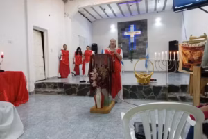 Ministerio Bajo el Fuego de la Unción para las Naciones