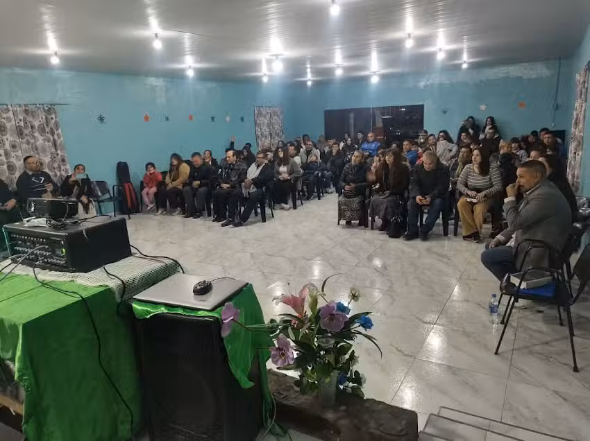 Ministerio DERRIBANDO LOS MUROS CON JESÚS