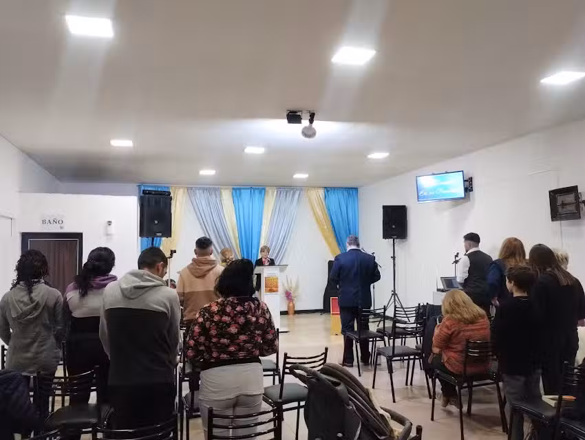 Ministerio Evangélico En Su Presencia
