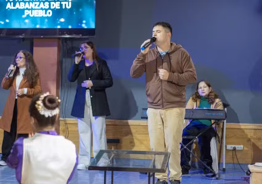 Ministerio Llama De Vida “Llevando Vida A Las Naciones”
