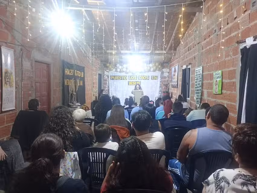 Ministerio Puesto los ojos en Jesús