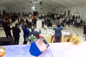 Movimiento Cristiano Y Misionero