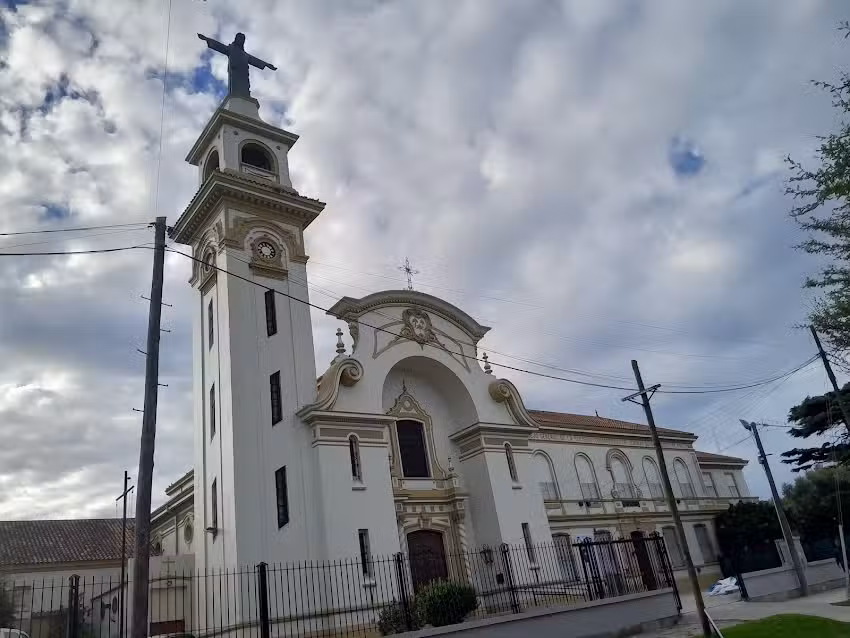 Parroquia La Sagrada Familia y San Luis Orione
