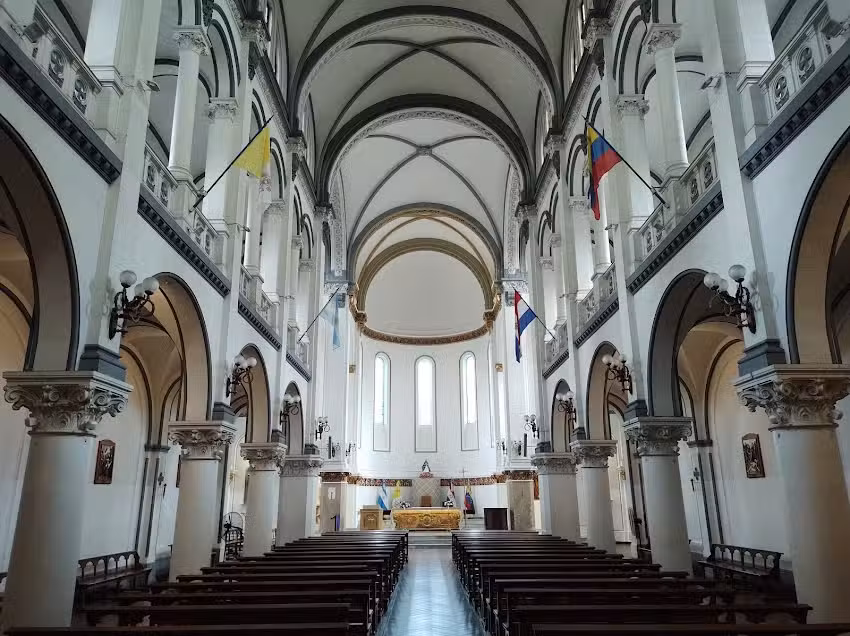Parroquia Nuestra Señora de Caacupé