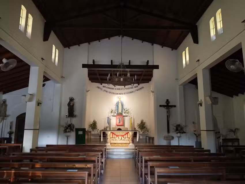 Parroquia Nuestra Señora de la Medalla Milagrosa