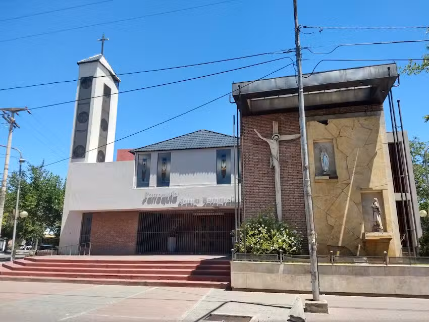 PARROQUIA SANTA BERNARDITA