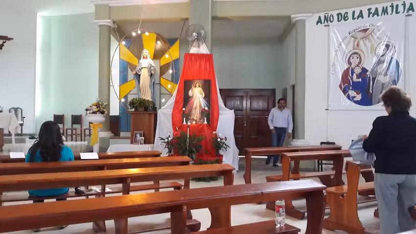 Parroquia Virgen De La Medalla Milagrosa