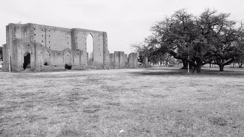 Predio Vieja Iglesia de Gálvez