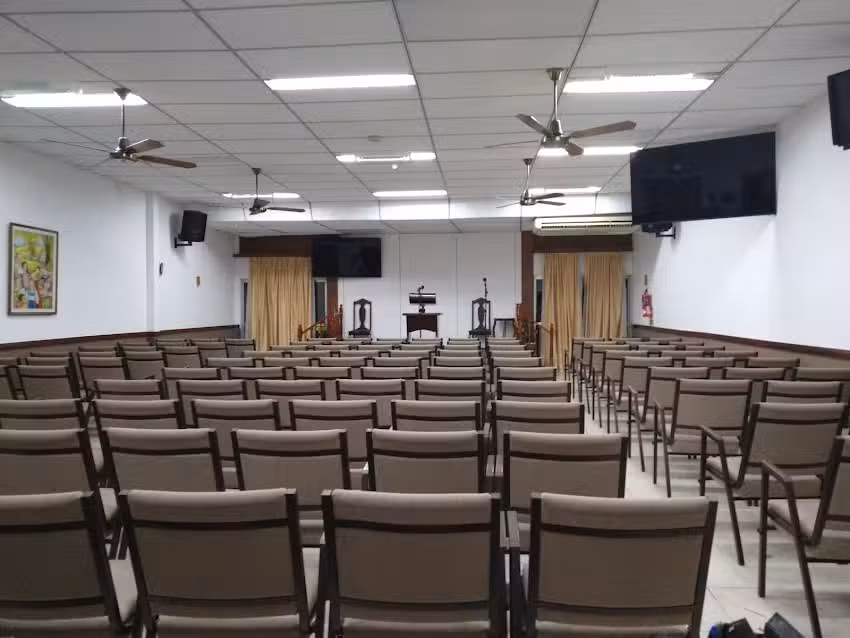 Salón Del Reino De Los Testigos De Jehová