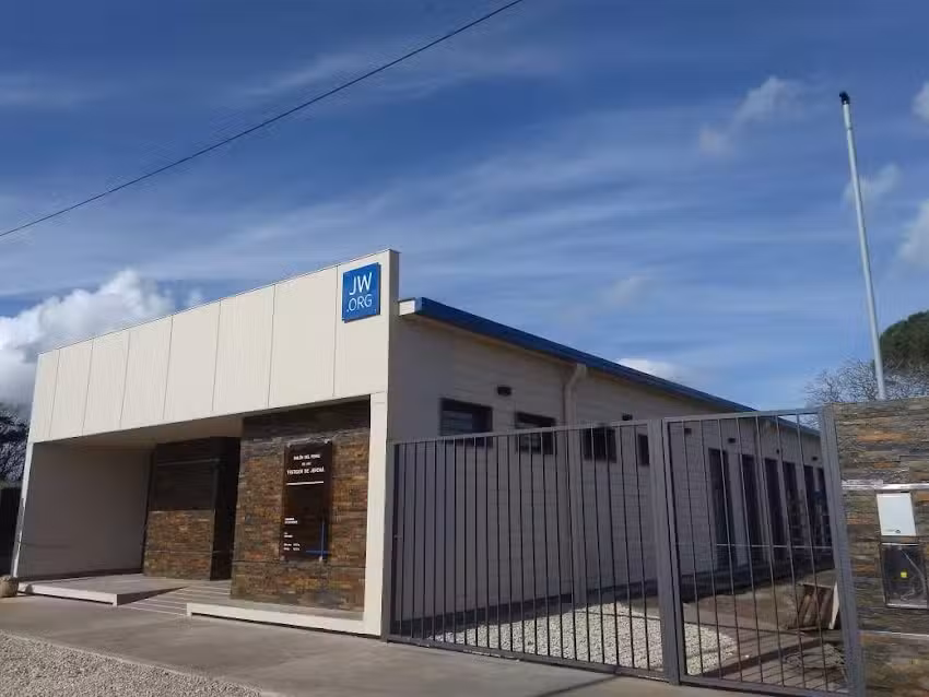 Salón Del Reino Testigos De Jehová