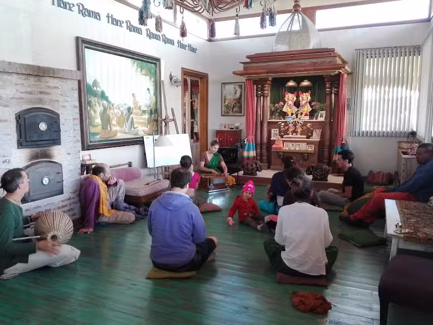 SRI Govardhan Tierra de Krishna Eco-Aldea Espiritual