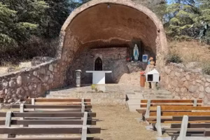 Virgen De Lurdes