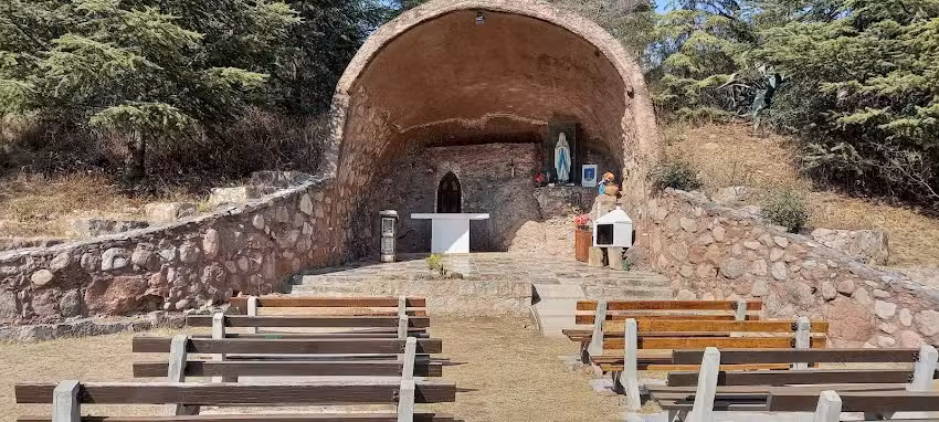 Virgen De Lurdes